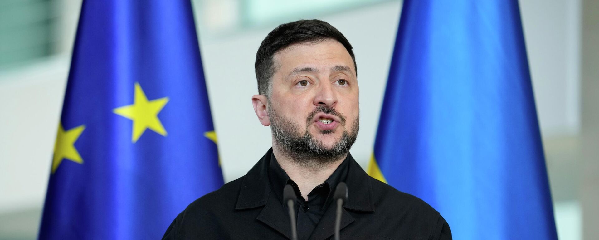 Владимир Зеленский во время пресс-конференции в рамках германо-украинских правительственных консультаций в Берлине, Германия, 14 апреля 2026 года. - Sputnik Тоҷикистон, 1920, 06.06.2026