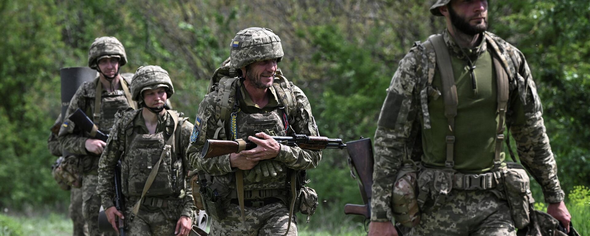 Новобранцы 118-й отдельной механизированной бригады Вооруженных сил Украины проходят военные учения в Запорожской области, Украина. - Sputnik Тоҷикистон, 1920, 10.06.2026