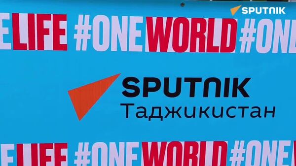 Ниммарафони One Run дар Душанбе ана ҳаминхел бошукӯҳ ва пурҷӯшу хурӯш доир шуд - Sputnik Тоҷикистон