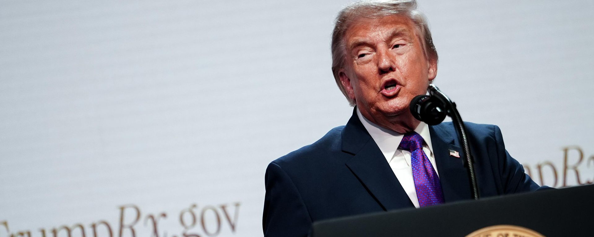 Дональд Трамп выступает в Белом доме в Вашингтоне, 18 мая 2026 года. - Sputnik Тоҷикистон, 1920, 10.07.2026