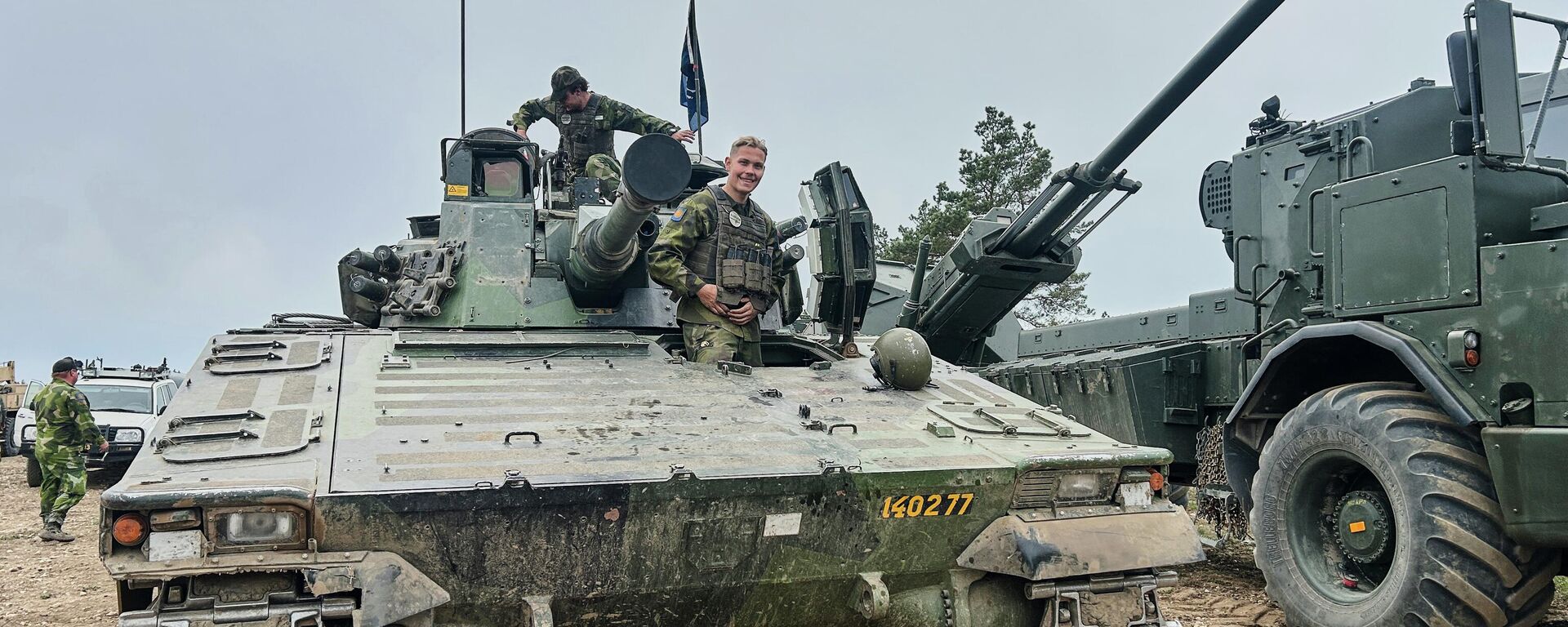 Шведские военнослужащие во время военных учений на острове Готланд, Швеция, 11 мая 2026 года. - Sputnik Таджикистан, 1920, 04.06.2026