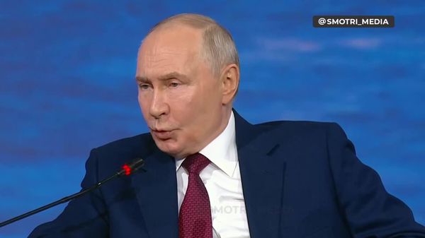 Путин заявил, что некоторые иностранные компании ругаются под одеялом на правительства своих стран за вынужденный выход с рынка РФ - Sputnik Таджикистан