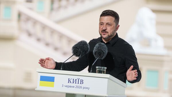 Владимир Зеленский во время пресс-конференции с генеральным секретарем НАТО Марком Рютте в Киеве, Украина, в среду, 3 июня 2026 года. - Sputnik Таджикистан