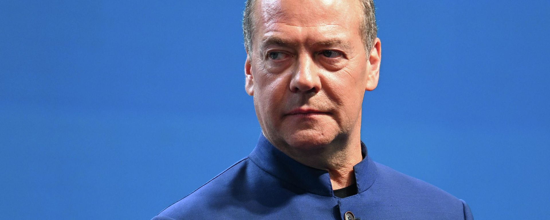 Поздравление Дмитрия Медведева с Днем России в 2026 году - Sputnik Таджикистан, 1920, 12.06.2026