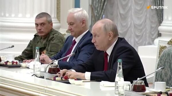 Ҳеҷ гоҳ бо Русия ҷанг накунед, биёед дар сулҳ зиндагӣ кунем - Sputnik Тоҷикистон