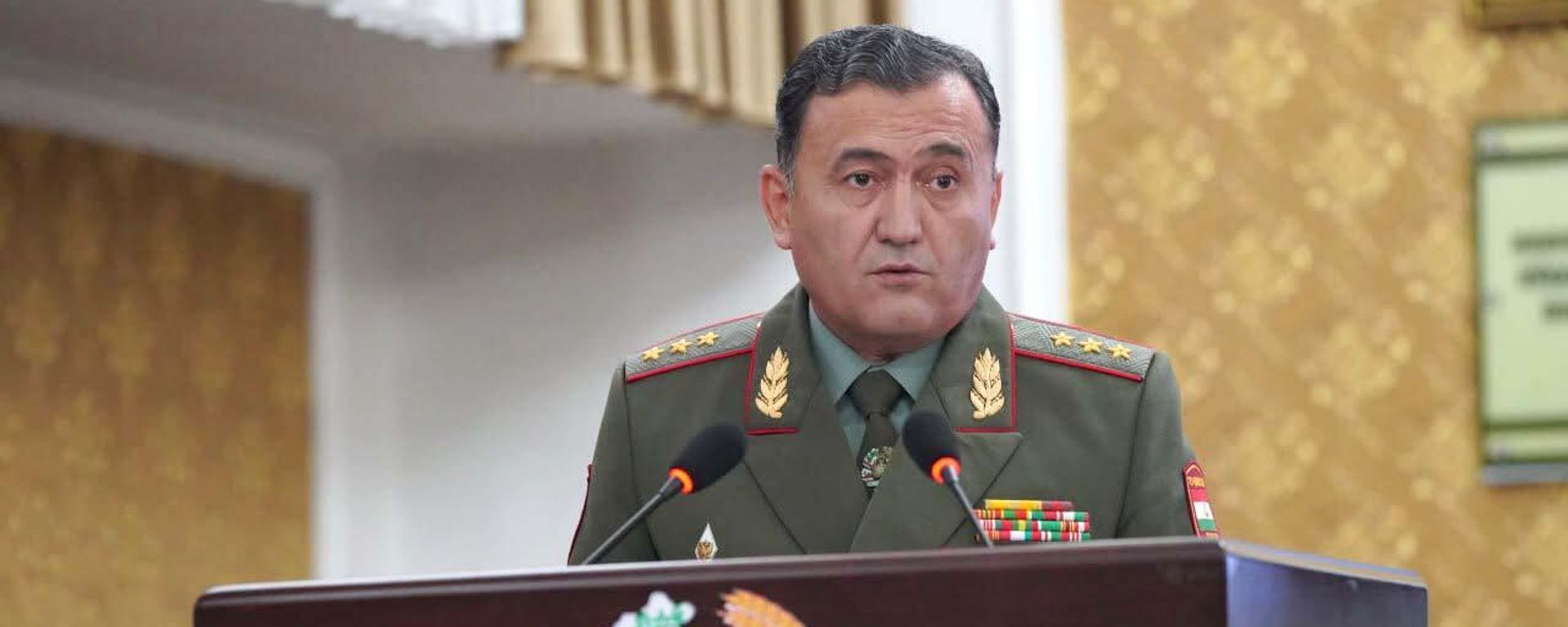 Министр обороны Республики Таджикистан Эмомали Собирзода.  - Sputnik Тоҷикистон, 1920, 10.08.2026
