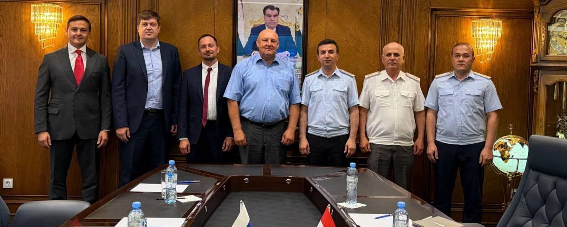 Русия ва Тоҷикистон дар соҳаи зерсохтори роҳи оҳан ҳамкориҳоро тақвият мебахшанд - Sputnik Тоҷикистон, 1920, 17.06.2026