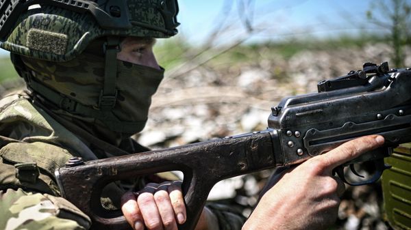 Морские пехотинцы группировки войск Восток на направлении Гуляйполе в зоне СВО - Sputnik Таджикистан