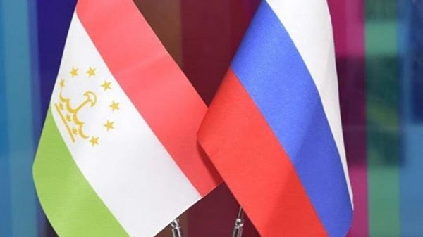 Русияву Тоҷикистон фаъолияти НБО «Сангтӯда-1» ва воридоти маҳсулоти нафтӣ ва гази моеъро баррасӣ карданд - Sputnik Тоҷикистон