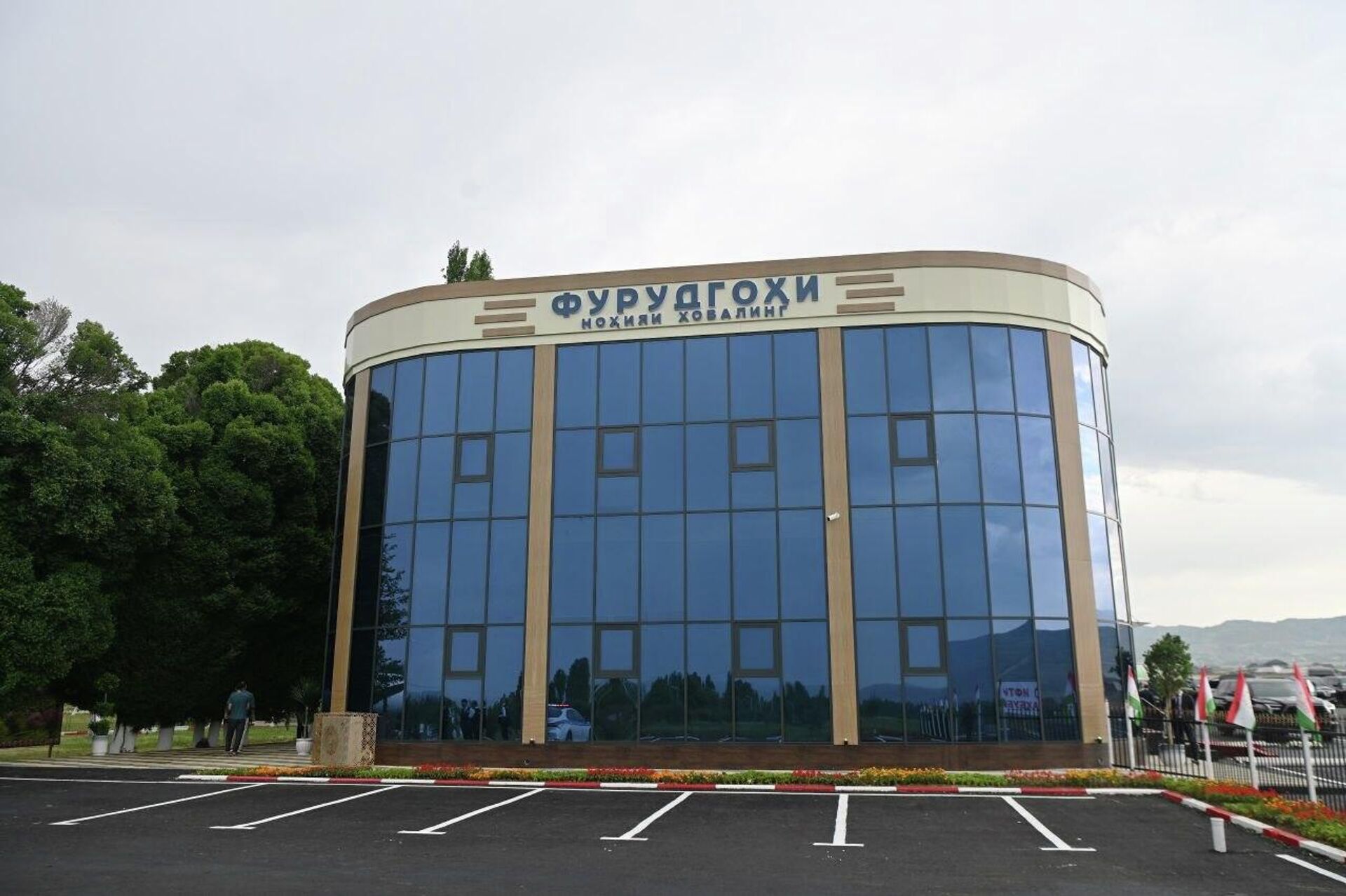 Фурудгоҳи навсозишудаи Ховалинг Фурудгоҳи навсозишудаи Ховалинг - Sputnik Тоҷикистон, 1920, 20.06.2026