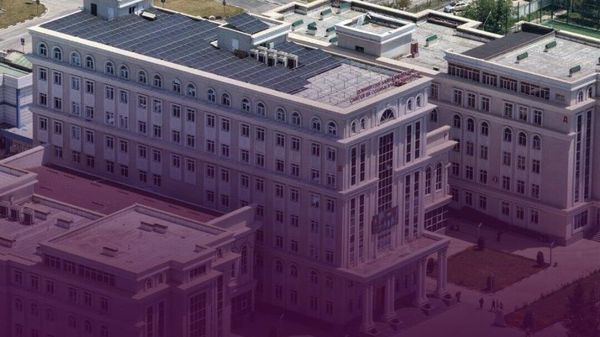 Солнечную электростанцию запустили в Международном университете туризма и предпринимательства - Sputnik Таджикистан