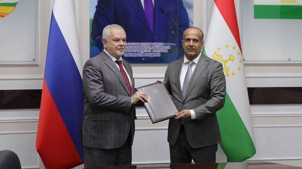 Церемония подписания Соглашения между МВД Российской Федерации и Агентством по контролю за наркотиками при Президенте Республики Таджикистан об оказании содействия в сфере противодействия незаконному обороту наркотических средств, психотропных веществ и их прекурсоров на 2026–2028 годы.   - Sputnik Тоҷикистон