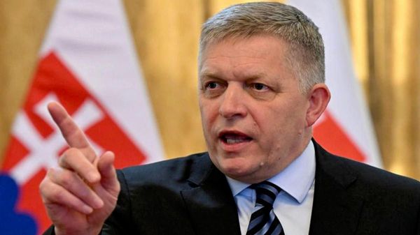Фитсо кӯшиш хоҳад кард, ки аз иштироки Словакия дар кумаки низомӣ ба Украина пешгирӣ кунад - Sputnik Тоҷикистон