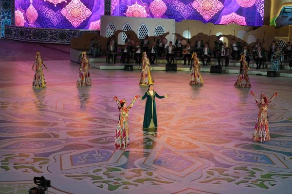 Ғолибони озмун дипломҳо, туҳфаҳои хотиравӣ ва ҷоизаҳои пулӣ гирифтанд. - Sputnik Тоҷикистон