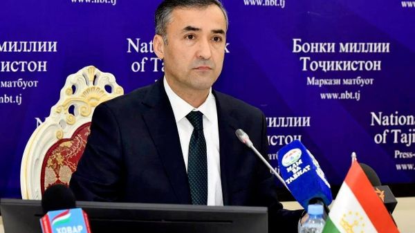 Раиси Бонки миллии Тоҷикистон фаъолияти низоми бонкии кишварро устовор медонад - Sputnik Тоҷикистон