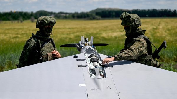 Боевая работа расчета БПЛА БМ-70 группировки войск Центр на Добропольском направлении СВО.  - Sputnik Тоҷикистон