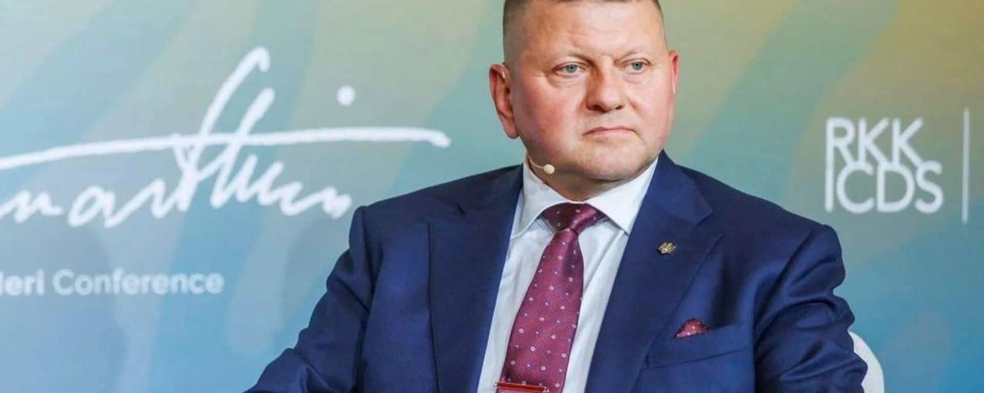 Залужний нияти иштирокашро дар интихоботи президентии Украина эълон кард - Sputnik Тоҷикистон, 1920, 02.07.2026