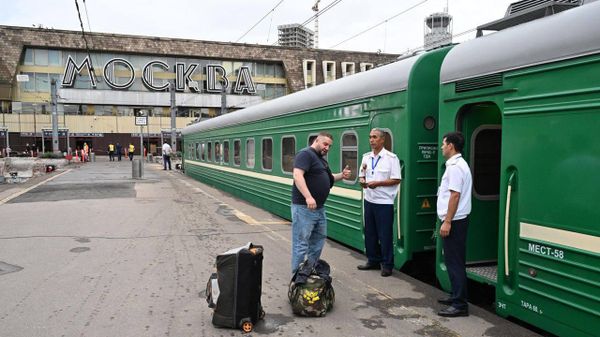 Встреча с премьером Грузии, текстильный кластер за $150 млн и запуск поезда Москва - Душанбе: чем запомнился первый месяц лета в Таджикистане? - Sputnik Таджикистан