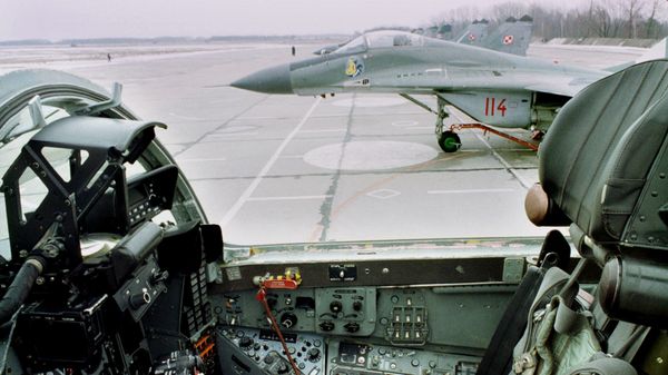 Истребители МиГ-29 ВВС Польши. Архивное фото  - Sputnik Таджикистан