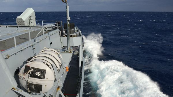 Корабль НАТО во время военных учений  - Sputnik Тоҷикистон