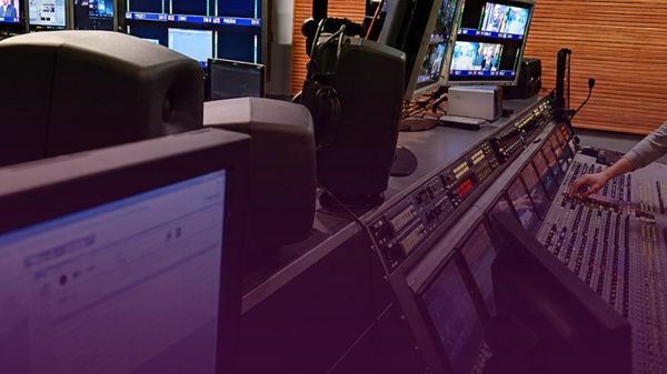 В Таджикистане зарегистрировано 107 государственных и частных телеканалов, студий и радиостанций - Sputnik Таджикистан