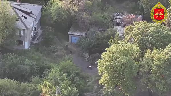 Артиши Русия ба макони партоби бесарнишинҳои Украина дар наздикии Доброполя муваффақона бо сарнишинҳо зарба зад - Sputnik Тоҷикистон