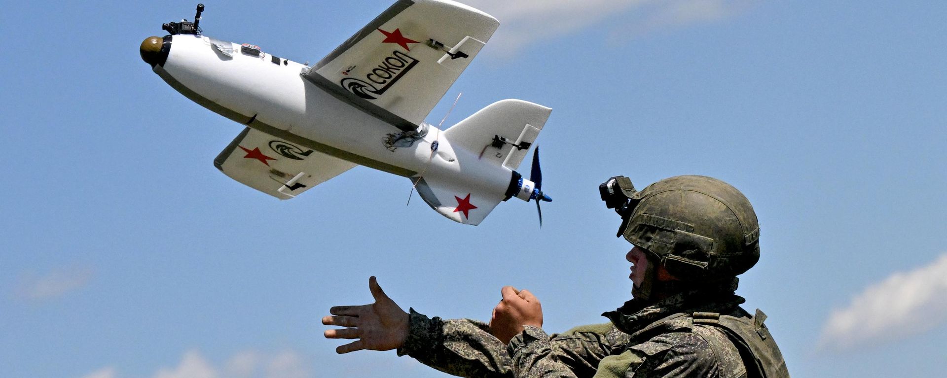 Боевая работа расчета БПЛА Сокол-И группировки войск Центр на Добропольском направлении СВО.  - Sputnik Таджикистан, 1920, 13.07.2026