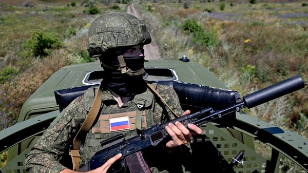 Боевая работа расчета БПЛА Сокол-И группировки войск Центр на Добропольском направлении СВО  - Sputnik Тоҷикистон
