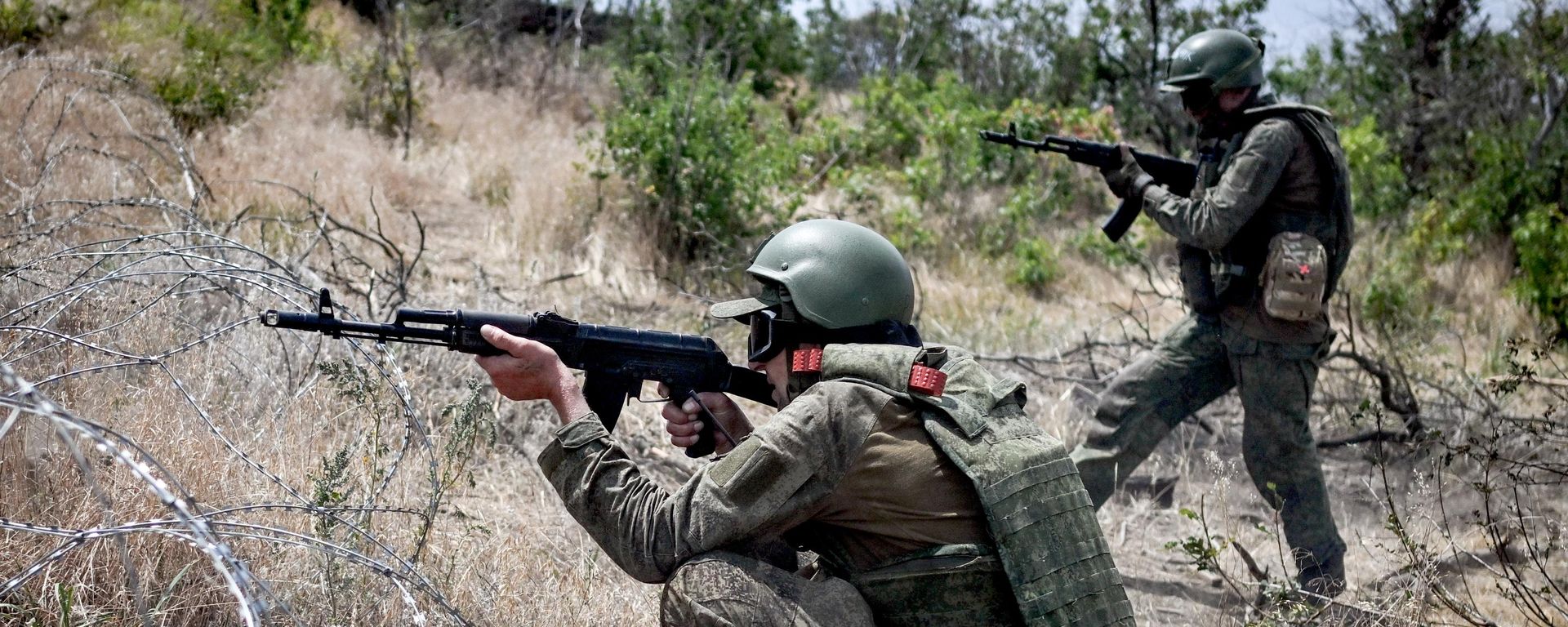 Тренировка штурмовиков группировки войск Центр на полигоне на Добропольском направлении СВО. - Sputnik Таджикистан, 1920, 24.07.2026