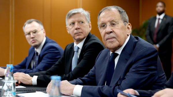 Глава МИД России Сергей Лавров во время встречи с госсекретарем США Марко Рубио на полях саммита АСЕАН в Маниле. - Sputnik Тоҷикистон