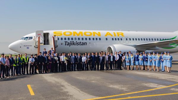 Новый самолет Boeing-737-8MAXX компании Сомон Эйр  - Sputnik Тоҷикистон