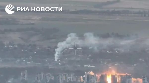 Бомбаҳои ҳавоии Русия ба маконҳои муваққатии ҷойгиркунии Нерӯҳои Мусаллаҳи Украина дар Ореховои вилояти Запорожйе ва Славянски Ҷумҳурии Халқии Донетск зарба заданд - Sputnik Тоҷикистон