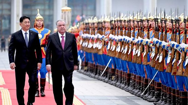 Моҳи гузашта ҳам бо рӯйдодҳои нигаронкунанда марбут ба низоъҳои байналмилалӣ ва офатҳои табиӣ, ҳамчунин бо хабарҳои рӯҳбаландкунанда дар соҳаҳои иқтисодӣ ва фарҳангӣ хотирмон шуд - Sputnik Тоҷикистон