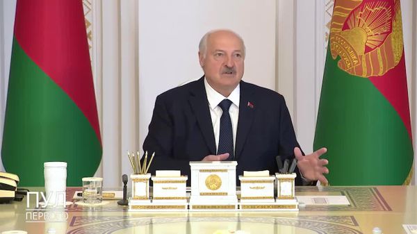 Лукашенко: Ҳама давида мегӯянд: Ба мо дронҳо лозиманд, дронҳо! Чӣ мешавад, агар касе дар ҷаҳон ногаҳон силоҳи нави пуриқтидореро бар зидди онҳо эҷод кунад ва онҳо парвозро бас кунанд? Ин онҳоро бефоида мегардонад - Sputnik Тоҷикистон