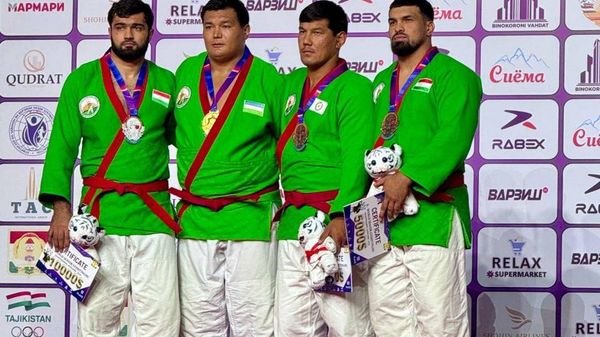 Еще пять таджикских спортсменов завоевали награды Чемпионата мира по гуштингири - Sputnik Таджикистан
