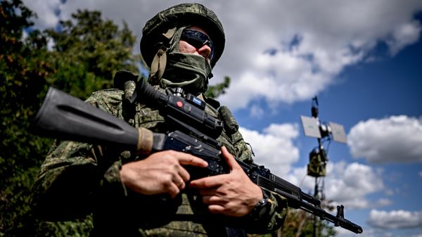 Боевая работа расчета БПЛА группировки войск Север на Харьковском направлении.  - Sputnik Тоҷикистон