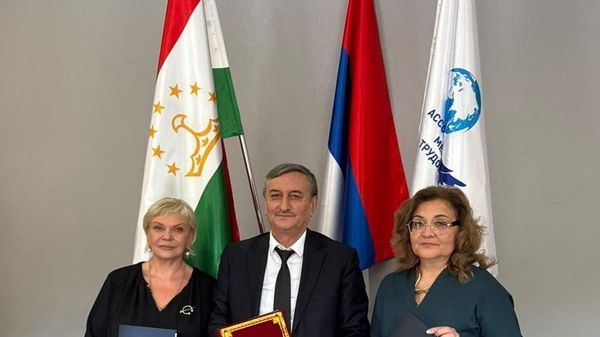 Барои мутахассисони Тоҷикистон дар вилояти Ленинград имкониятҳои нав фароҳам хоҳанд омад - Sputnik Тоҷикистон