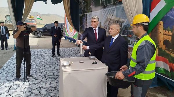В Муминабадском районе заложен камень в фундамент строительства местного аэропорта.  - Sputnik Таджикистан