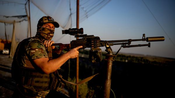 Боевая работа МОГ сводно-артиллерийской группы Пресса спецназа Ахмат на Харьковском направлении СВО. - Sputnik Таджикистан