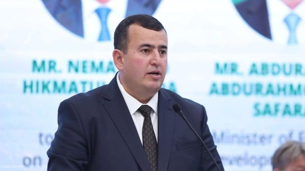 Абдурахмон Абдурахмонзода, министр экономического развития и торговли Республики Таджикистан. - Sputnik Тоҷикистон