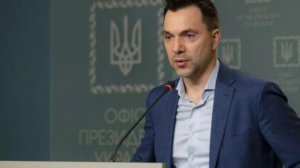 Алексей Арестович* дар Маскав ғоибона ба 11 соли зиндон маҳкум шуд - Sputnik Тоҷикистон