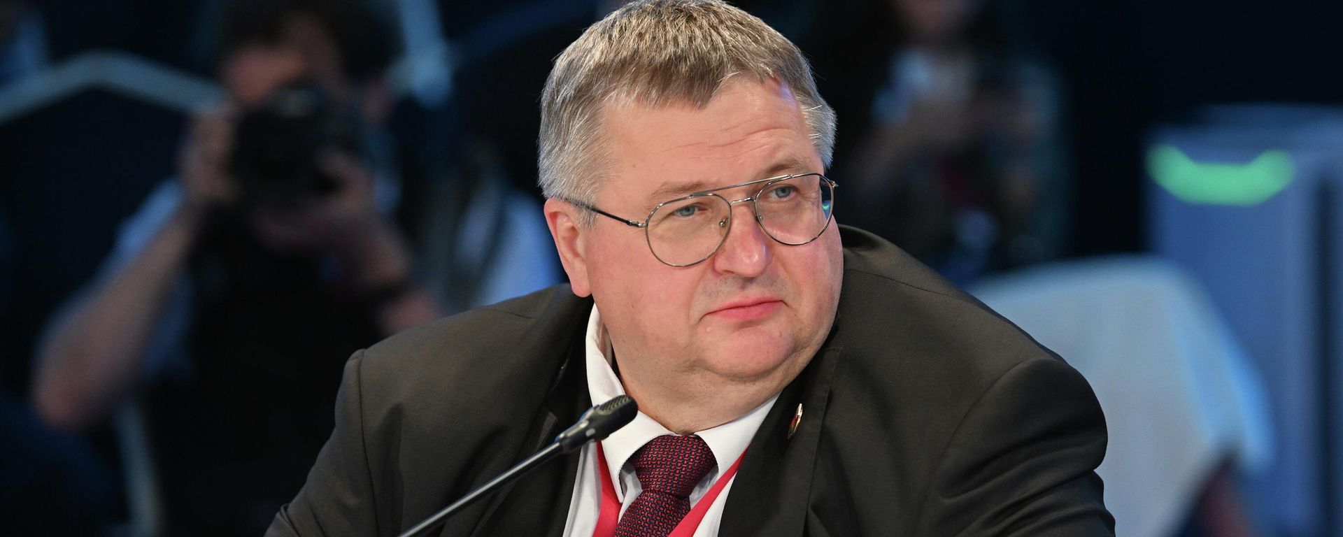 Алексей Оверчук, Заместитель Председателя Правительства Российской Федерации. - Sputnik Таджикистан, 1920, 29.08.2026