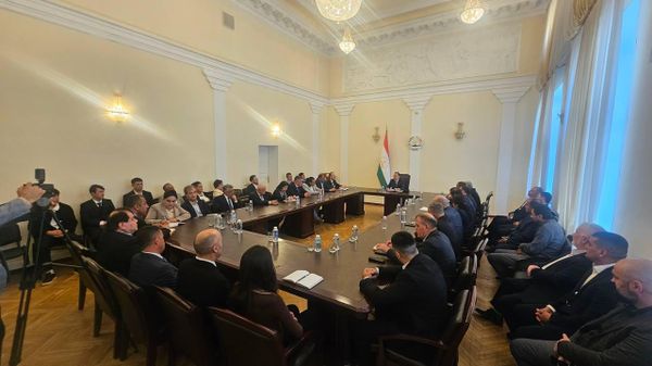 География не имеет значения: таджикистанцы, проживающие в России, должны достойно представлять республику - Sputnik Таджикистан