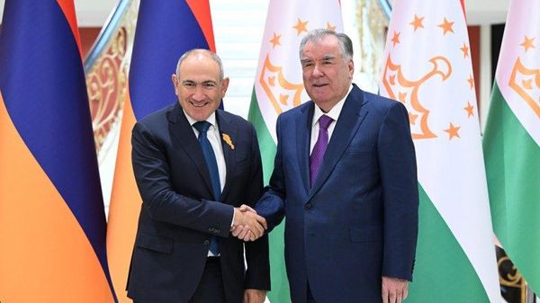 Раҳмону Пашинян хостори таҳкими ҳамкориҳои иқтисодии Тоҷикистону Арманистон шуданд - Sputnik Тоҷикистон