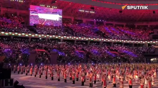 Консерт бахшида ба 35-умин солгарди истиқлолияти Тоҷикистон дар Варзишгоҳи миллии Душанбе оғоз ёфт, хабар медиҳад хабарнигори @Sputnik_Tajikistan - Sputnik Тоҷикистон