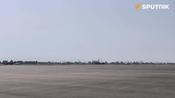 Ҳамин тавр, дар фурудгоҳи Душанбе дуввумин ҳавопаймои Boeing 737-8 MAX-и ширкати ҳавопаймоии “Сомон Эйр”-ро истиқбол гирифтанд - Sputnik Тоҷикистон