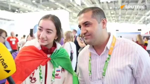 Делегаты Международного фестиваля молодежи из Таджикистана поделились, чем их поразила Россия - Sputnik Таджикистан