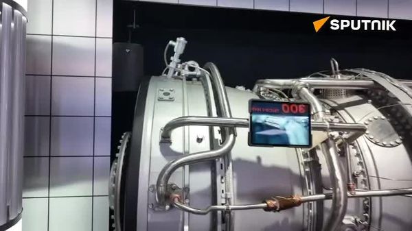 Дар Фестивали байналмилалии ҷавонон дар Екатеринбург муҳаррики нави турбинаи газии русиягӣ муаррифӣ шуд - Sputnik Тоҷикистон
