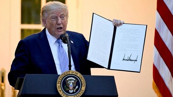 Трамп подписал закон об адских санкциях против России - Sputnik Таджикистан