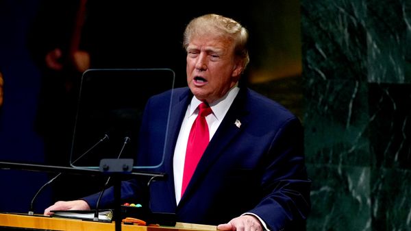 Президент США Дональд Трамп выступает на генассамблее ООН 22 сентября 2026 года. - Sputnik Таджикистан